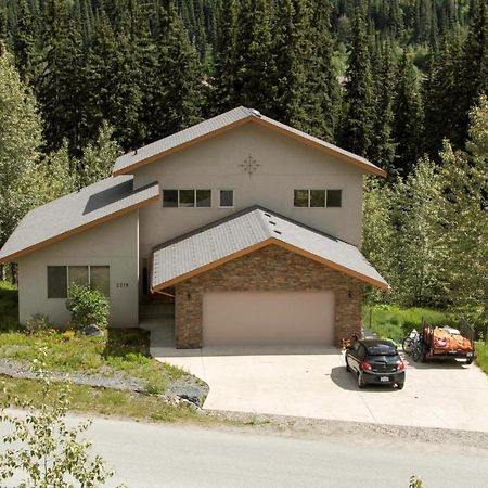 Soleil Chalet By Bear Country Sun Peaks Zewnętrze zdjęcie